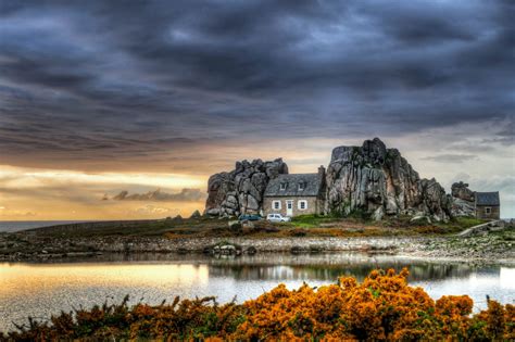 Location bretagne ferienhausvermittlung, burgdorf, niedersachsen, germany. Das Haus Zwischen den Felsen Foto & Bild | europe, france ...