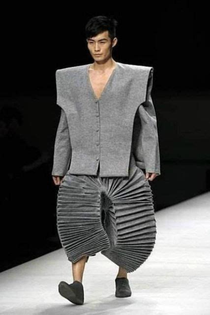 Strange Fashion 27 Pics