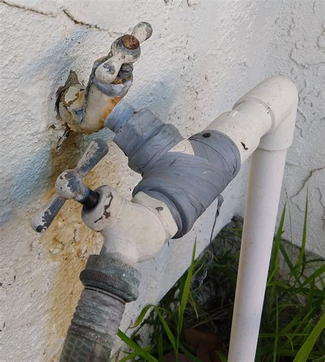 Solved How Can I Replace Our Leaking Outdoor Faucet Home