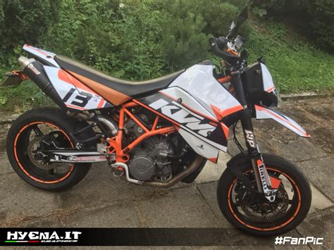 My intent with the project was not to mess with any of the stock reliability and function of the bike as it is awesome to ride straight out of the box from austria. graphic kit ktm 950 smr supermoto 2008 | victory ...