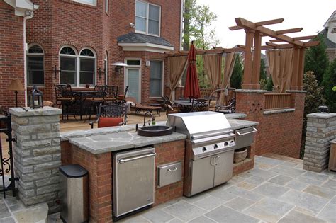 Look no further than the current revolution in porcelain tile. Outdoor Kitchen Countertops - Stone and Tile Options