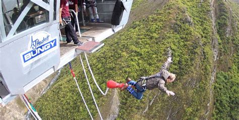 Bungy Jumping At Queenstown New Zealand