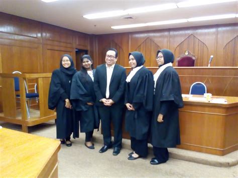 Jump to navigation jump to search. Mock Trial Fakulti Undang-Undang UKM: Kes Litigasi Sivil