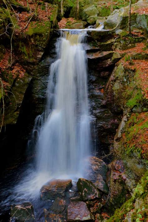 15 Must See Waterfalls In Massachusetts To Add To Your Bucket List