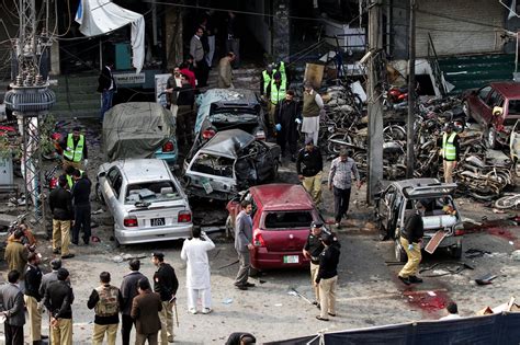 Suicide Bomber Failing To Reach Pakistani Police Strikes Busy Neighborhood The New York Times
