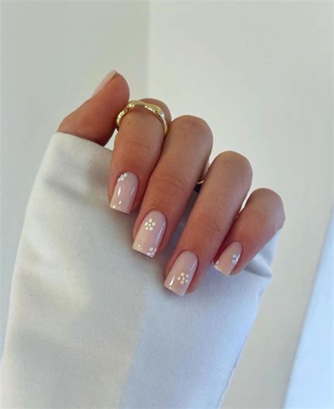 40 Cute Short Nail Designs For 2022 — Flower Nude Tapered Nails