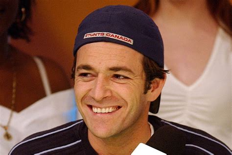 Luke Perry Buried In Eco Friendly Mushroom Suit Says Daughter Irish