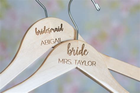 Personalized Engraved Bridal Party Wooden Hangers Hg104 Apkbridal