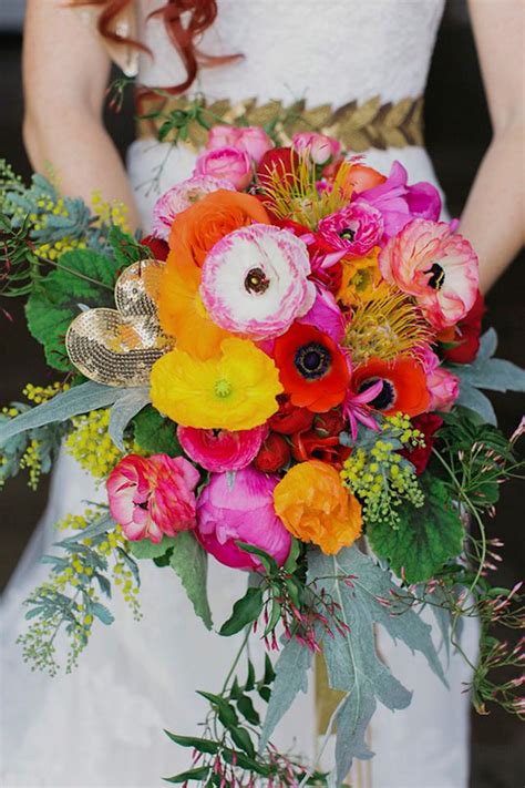 A Rainbow Of Pretty 21 Chic Colorful Bridal Bouquets