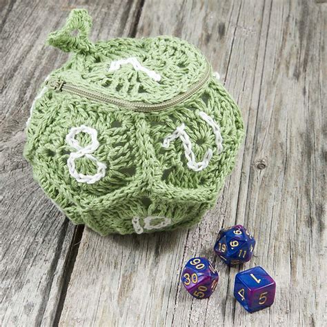 Normally i make the dice that go in the bags, but i thought that this time i'd flip the script! Use Your Crafting Skill For Your Own Dice Bag | Geek and Sundry