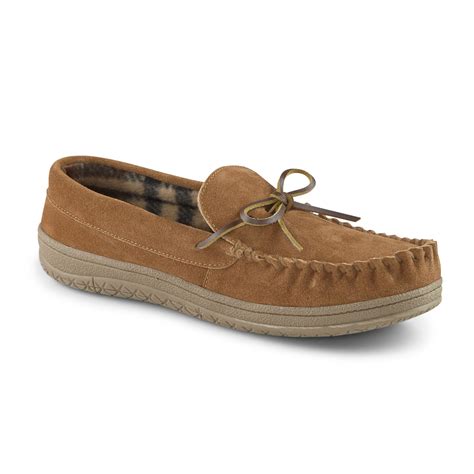 The best slippers for men keep your feet from the rude awakening that comes with stepping from the bed onto freezing floors. Roebuck & Co. Men's Paxton Slip-On Moccasin Slippers - Sears