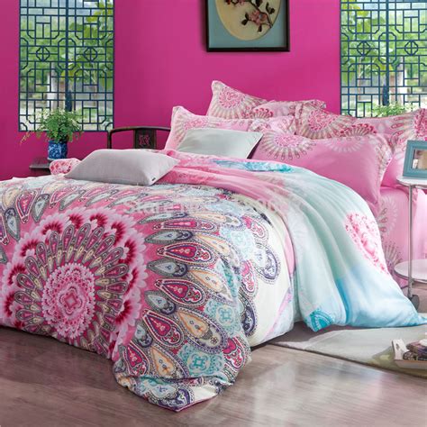 Pier 1's queen and king comforters make you look forward to making up the bed each morning. Wonderful Bed Treatment with Bohemian Full Size Bedding ...