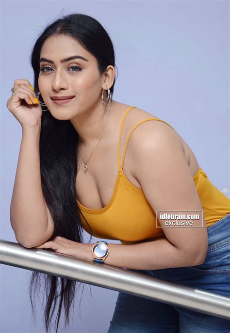 Avantika Mishra Photo Gallery Telugu Cinema Actress