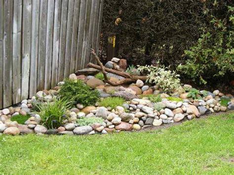 Placing the seating spot just off a paved patio , as well as creating a secondary. Small Rock Garden Ideas | Smalltowndjs.com