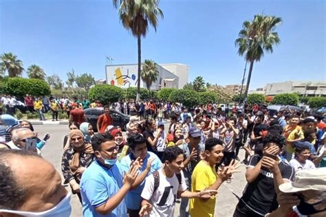 مظاهرة في مدرسة مصرية نظمها عشرات التلاميذ ونشطاء بروفة لـ 11 11 فيديو