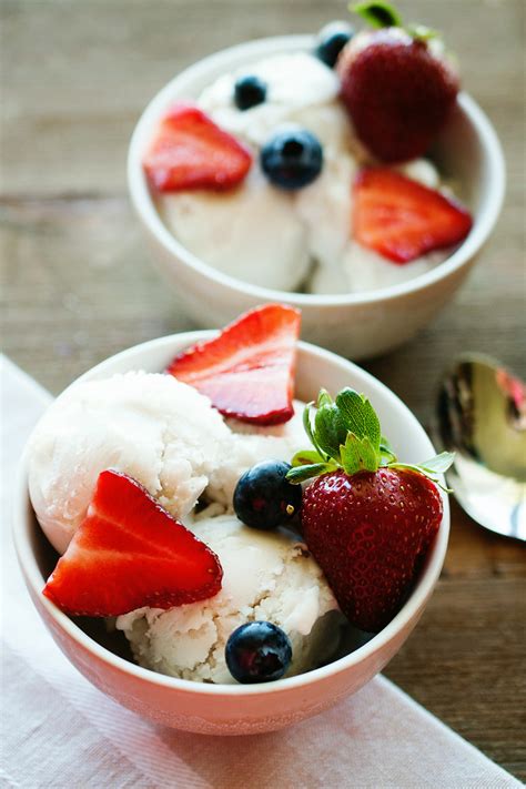 Premium ice creams are made with full fat and heavy cream milk products. Vanilla Coconut Milk Ice Cream | Mississippi Kitchen