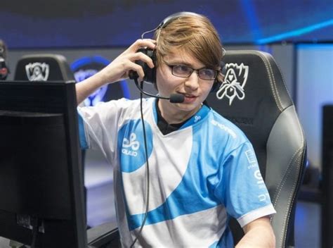 C9 Sneaky Cosplay Is A Good Direction For The Human Race