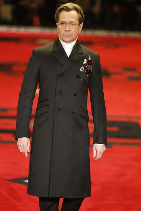 Gary Oldman Walk For Prada In Milan Gary Oldman Fashion Fashion Outfits