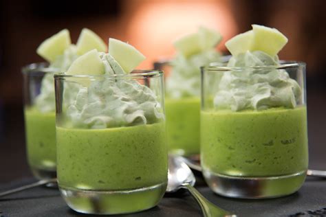 Gaspacho De Petits Pois Chantilly Au Thé Matcha