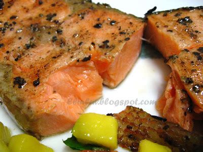 To get a perfect sear the skillet needs to be add the butter, rosemary and garlic cloves to the skillet. Elinluv's Tidbits Corner: Pan Seared Salmon With Mango Salsa
