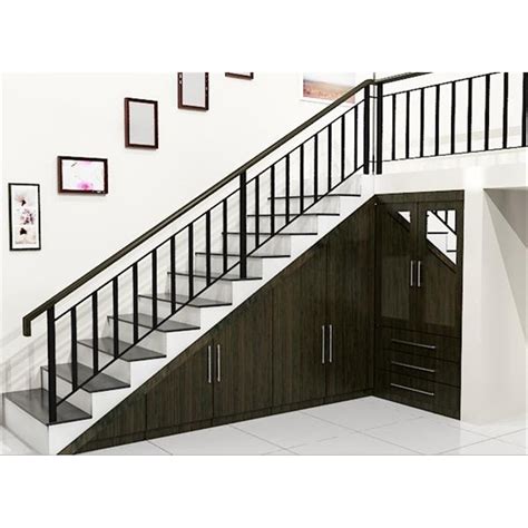 Kami juga mendesain railing dan balkon yang tidak hanya memiliki kualitas yang sangat baik tetapi juga memiliki tampilan yang indah dan menarik sehingga dapat meningkatkan tampilan interior dan eksterior rumah anda menjadi. Railing Tangga Besi | Shopee Indonesia