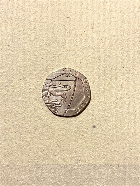 Genuine Rare Undated 20p Twenty Pence Coin Royal Mint Error No Date
