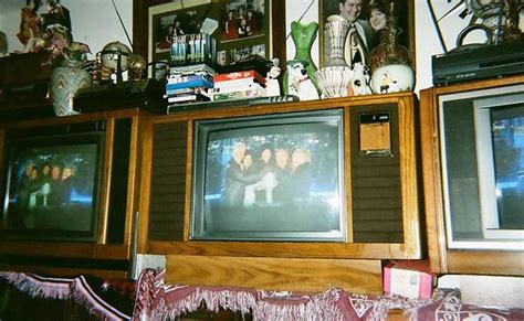 Zenith Television Made 1989 In The Center A Zenith Console Flickr