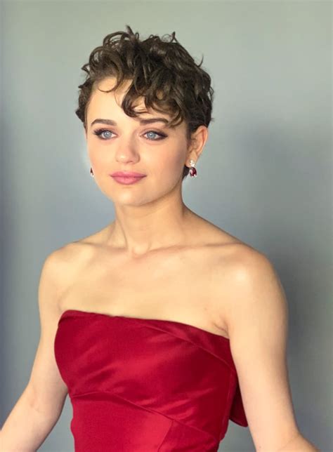 Joey Kings Curly Hair At The 2019 Emmys Popsugar Beauty Photo 8