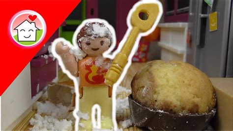 Mix in the salt and 4 cups of the flour, 2 cups at a time. Playmobil Film deutsch Kuchen backen / Kinderfilm ...