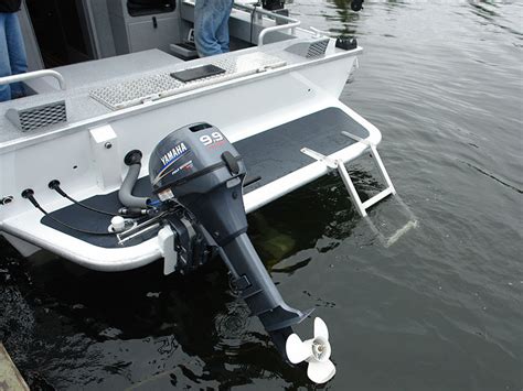 Transom Platform Full Width With Integrated Auxiliary Mount Silver