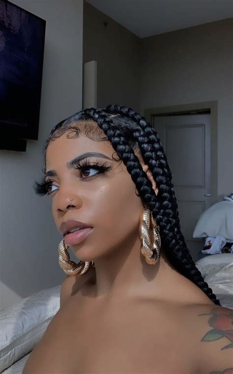 Create the side front hair into woven braids and drag the hair ends back and then fix it with a hair pin. 𝙵𝚘𝚛 𝚖𝚘𝚛𝚎 𝚙𝚒𝚗𝚜, 𝚏𝚘𝚕𝚕𝚘𝚠 @𝚈𝚊𝙶𝚒𝚛𝚕𝙽𝚊𝚗𝚒 🦋 in 2020 | Easy black ...