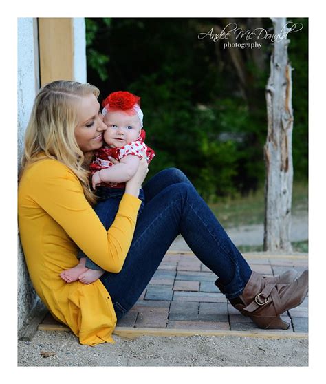 Pin By Nicole Gulick On Photography Baby Poses Mom And