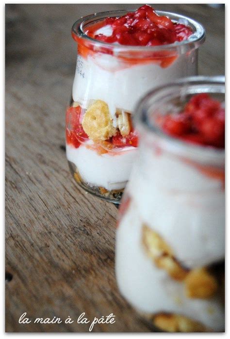 Verrines fraises mascarpone et galettes bretonnes