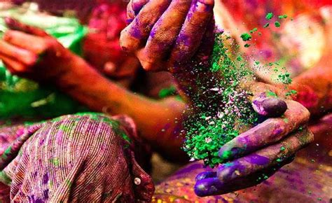 Simple Tips To Take Off Stubborn Holi Colours From Skin And Nails