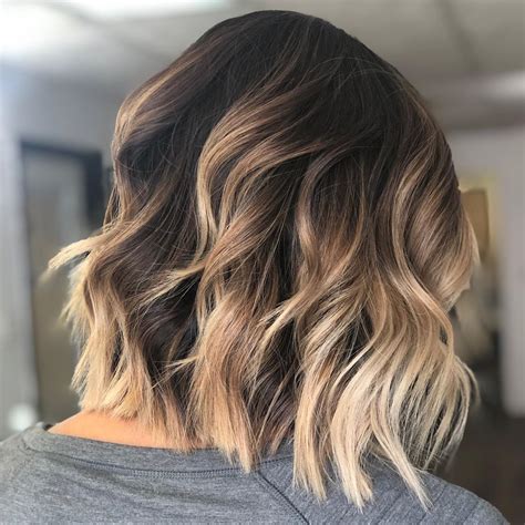30 Stunning Curled Short Hairstyles To Try In Spring 2020 Short Hair