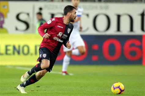 Asistencia de radja nainggolan después de un pase en profundidad. Cagliari-Fiorentina: la probabile formazione rossoblù di ...
