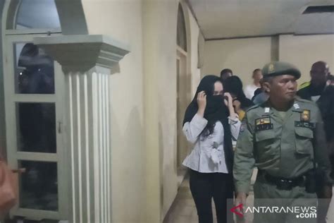 Tiga Pasangan Mesum Diciduk Satpol Pp Tangsel Di Hotel Antara News Banten