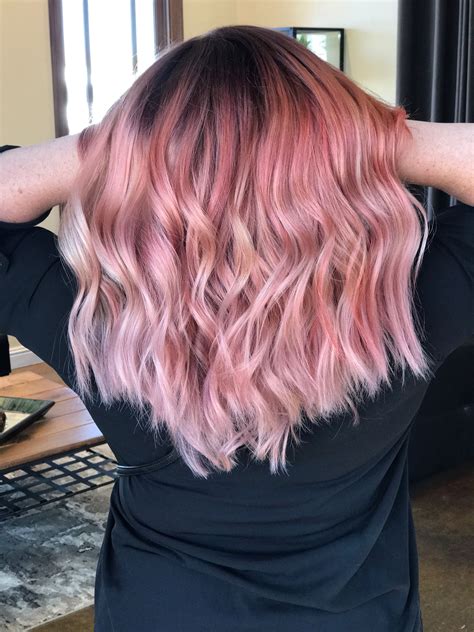 roséhairday rose gold ombre vivid hair pink medium length wavy couleur cheveux rose
