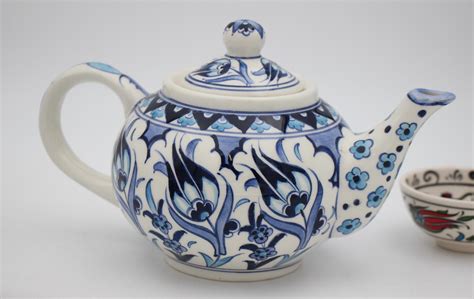 Large Hand Crafted Turkish Ceramic Tea Pots In Tulip Nirvana