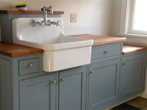 Therefore, your farmhouse laundry sink always needs to be spacious and convenient to fit in all your utensils and. blue farmhouse utility sink - Google Search | Small ...
