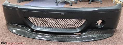 This bumper also features carbon fiber front splitters similar to those on the real csl m3. *CSL Style V1 Front Bumper w/Grille for 1999-2006 BMW 3-Series & M3 E46