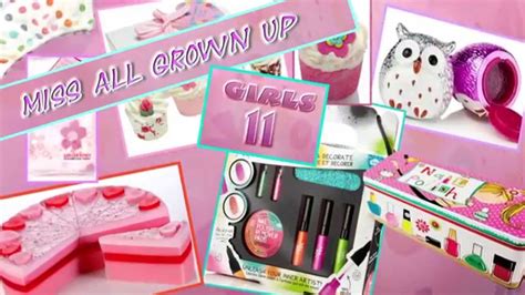 It was always unicorns and pink things, but as time goes on, you realise that not all girls enjoy the pretty and frilly things. Presents for Girls Age 11 at What 2 Buy 4 Kids - YouTube