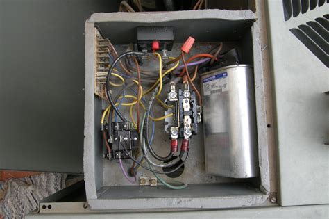 A wiring diagram usually gives information concerning the loved one placement and plan of devices and also terminals on the devices, in order to help in structure or servicing the device. Capacitor Wiring Diagram For Ruud Uamb-036jaz