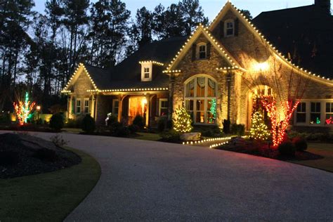 Light spools are available in white and green and can be cut for custom lighting. Outdoor Christmas Light Display Ideas