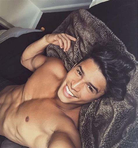 Hot Gay Stud Takes A Sexy Selfie