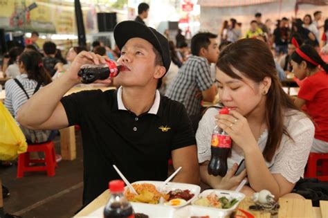 Thu Hút Nhiều Người Tham Gia Coca Cola Mở Rộng Lễ Hội Ẩm Thực Ra Cả