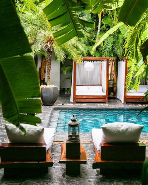 30 Fresh And Calming Tropical Garden Ideas Hotel Swimming Pool