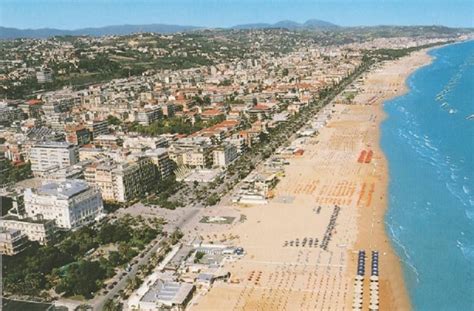 Insbesondere in der altstadt gibt es jede menge. Pescara, Vacanze Pescara, Mare Pescara, Pescara info ...