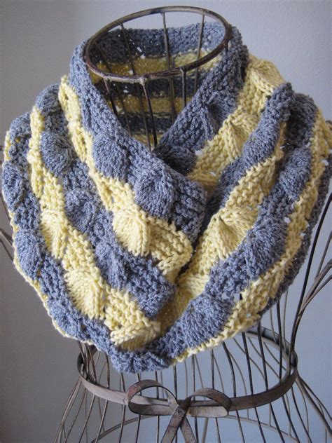 468 x 409 jpeg 57 кб. Free Knitting Pattern - Cowls and Neck Warmers: Lucina ...