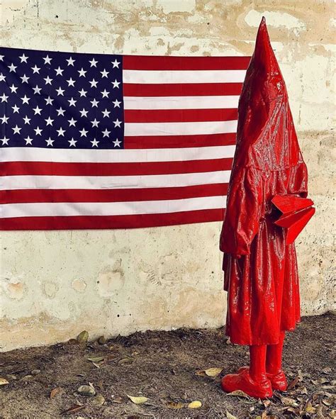 toulouse l artiste james colomina dénonce le racisme à travers une nouvelle sculpture actu